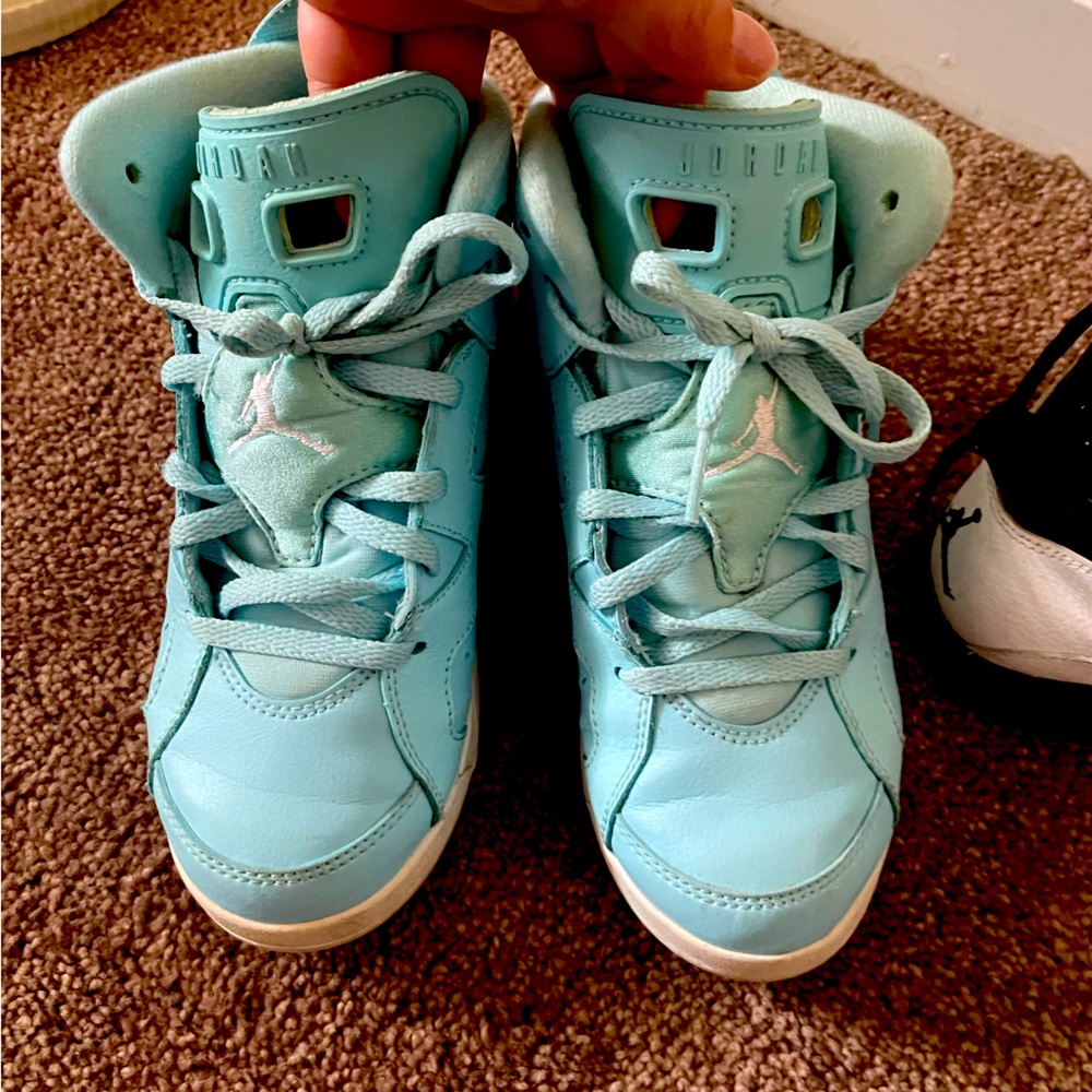 Smurf blue Jordan's
